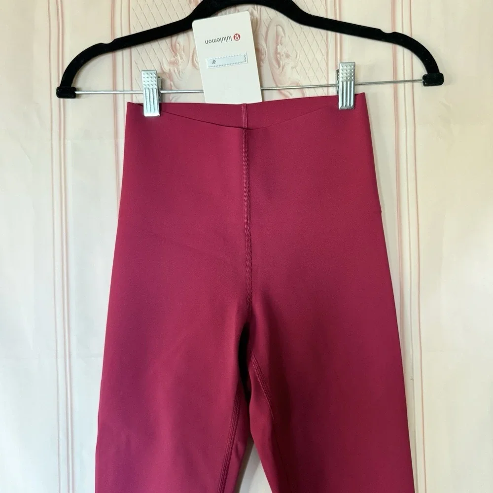 NWT Lululemon Size 4 Glow Up HR Tight Leggings 28